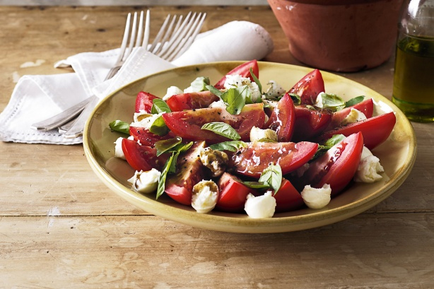 Tomato Bocconcini Basil Salad